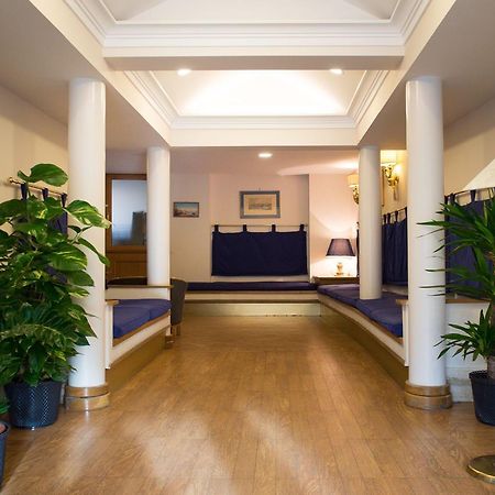 Hotel Leopardi Наполи Екстериор снимка