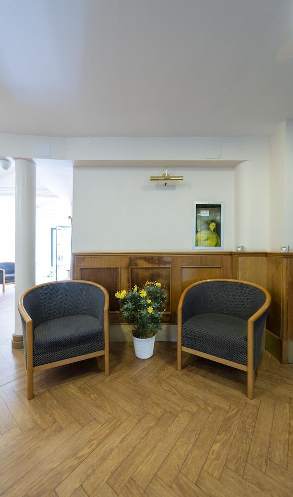 Hotel Leopardi Наполи Екстериор снимка