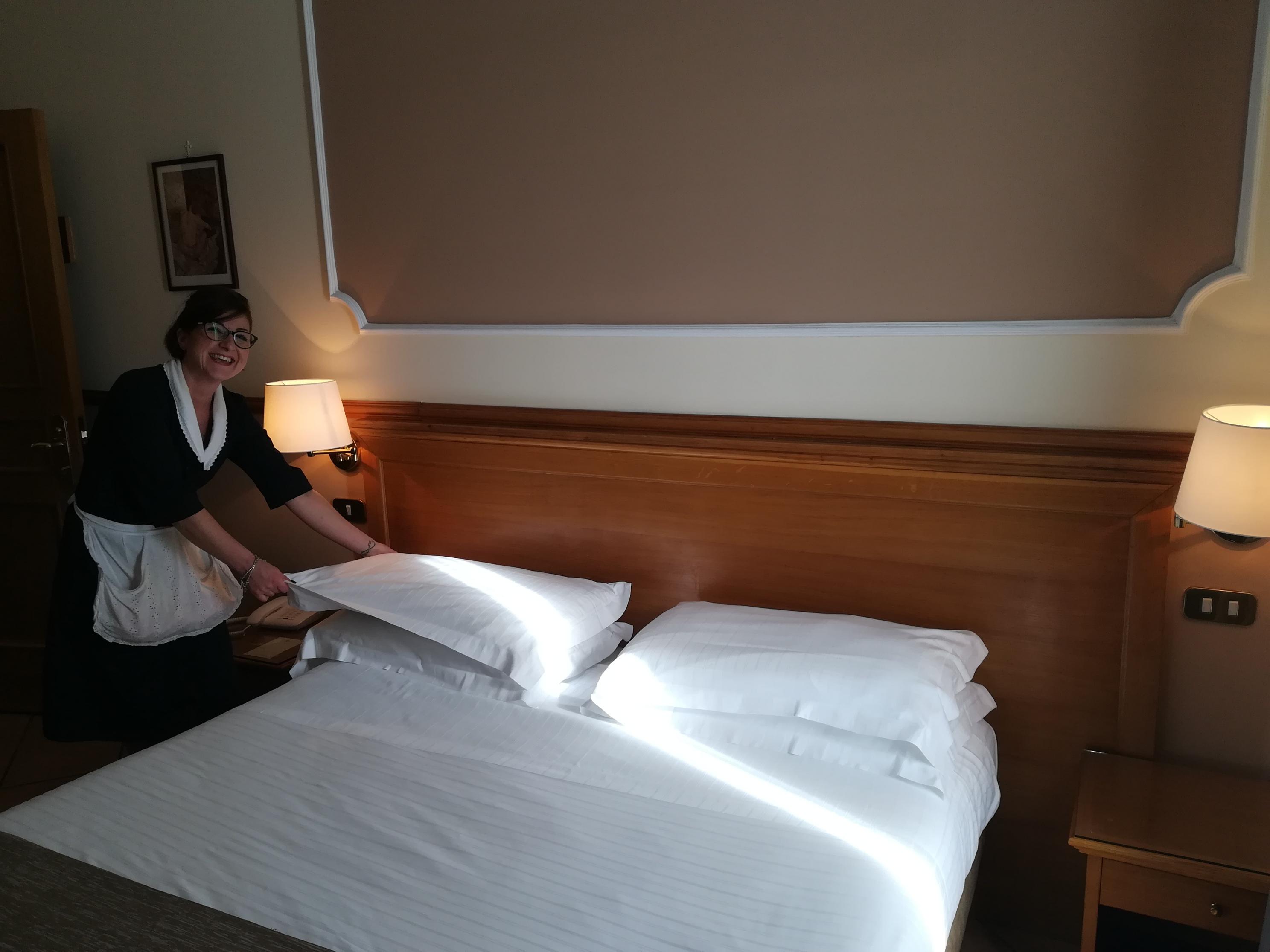 Hotel Leopardi Наполи Екстериор снимка