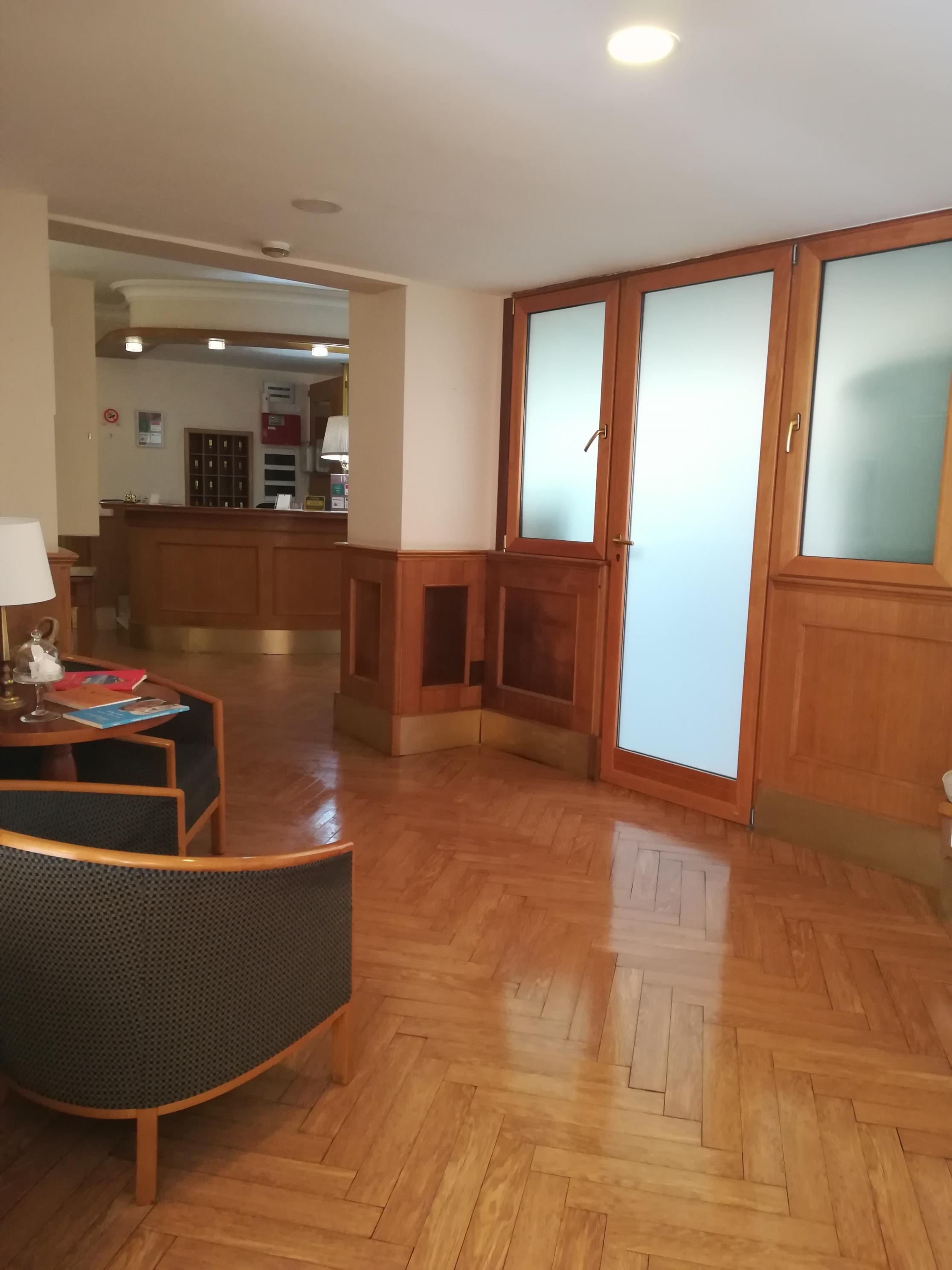 Hotel Leopardi Наполи Екстериор снимка