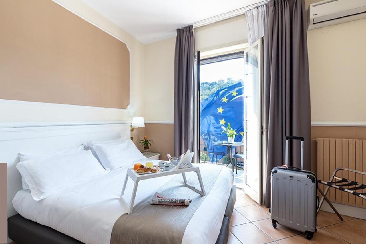 Hotel Leopardi Наполи Екстериор снимка