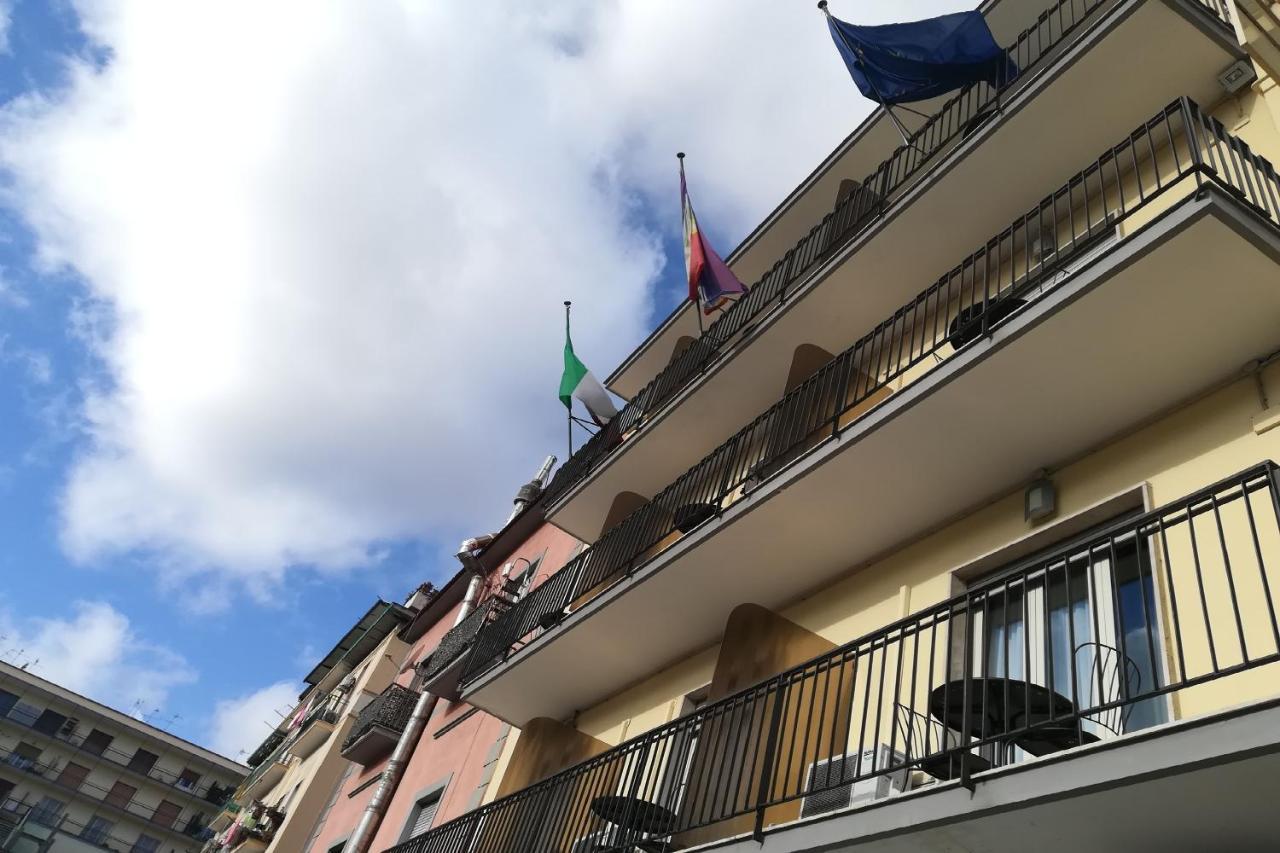 Hotel Leopardi Наполи Екстериор снимка