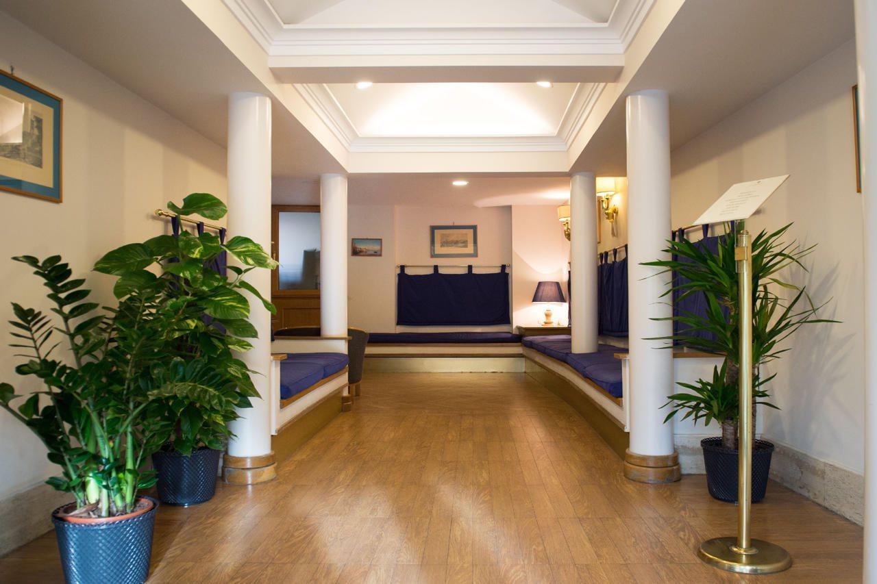 Hotel Leopardi Наполи Екстериор снимка