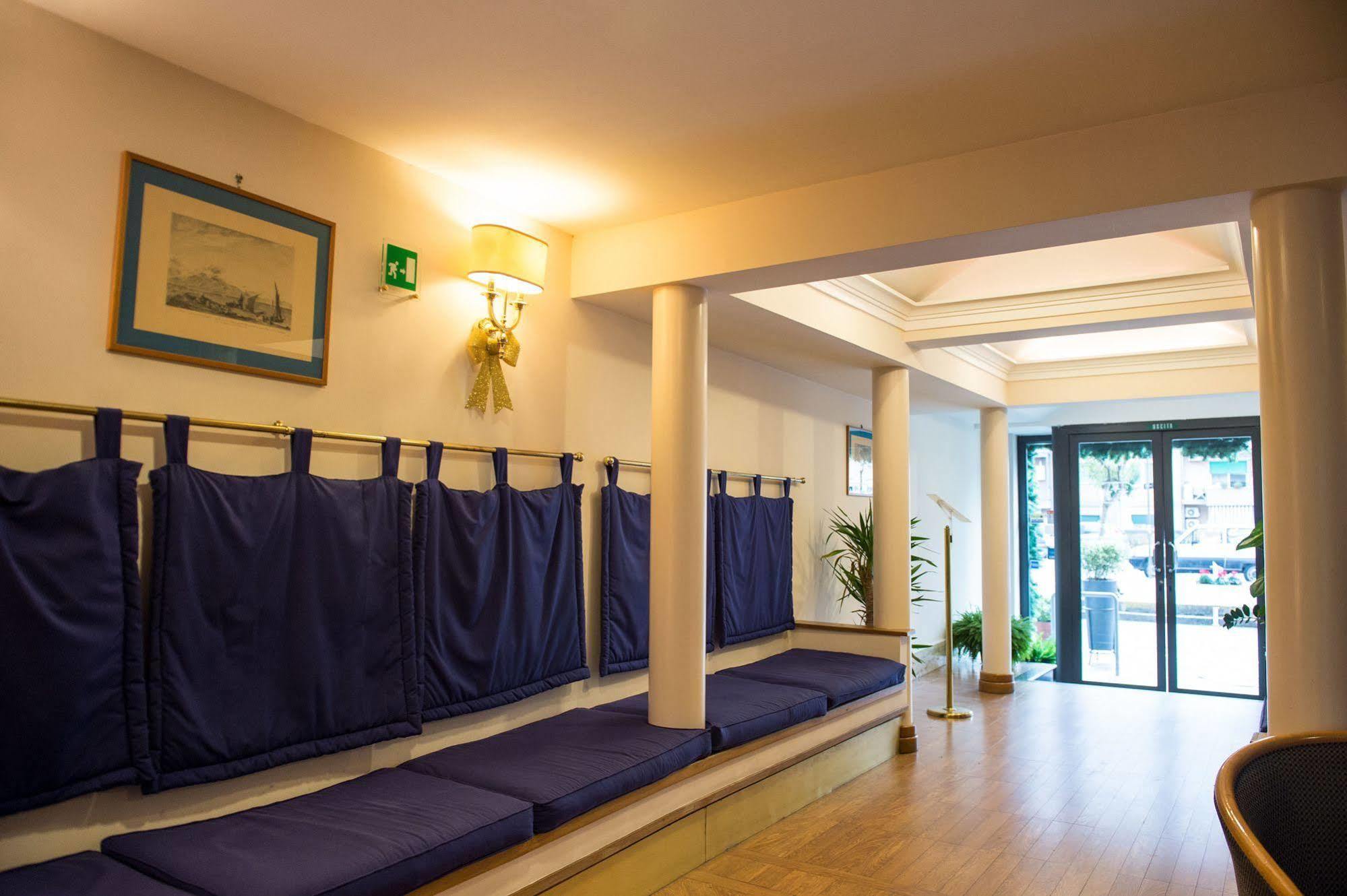 Hotel Leopardi Наполи Екстериор снимка