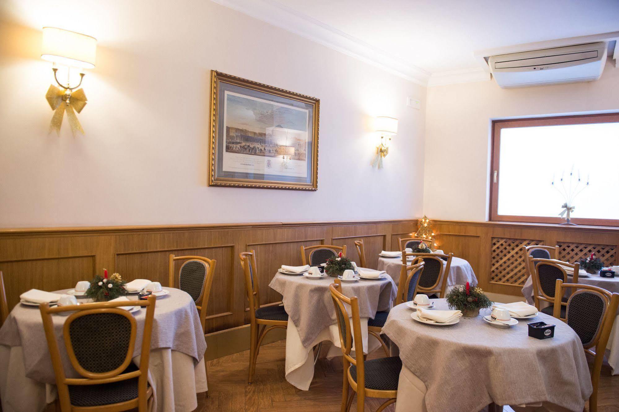 Hotel Leopardi Наполи Екстериор снимка